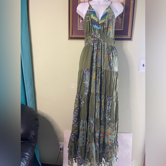 Anthropologie Sleeveless V-Neck Tiered Dress
Barok Paris - Picture 2 of 5